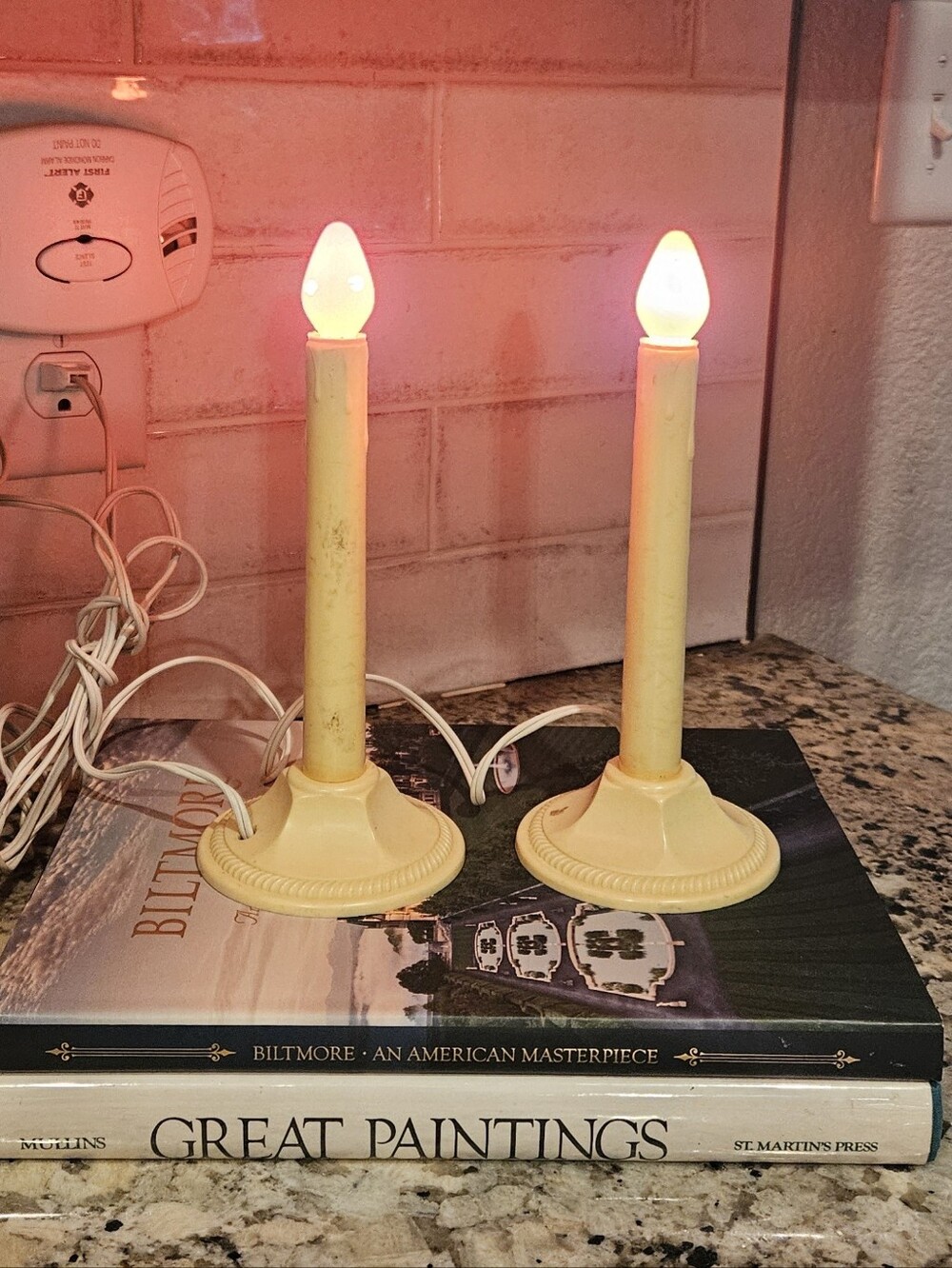 VTG Pair Of Electric Christmas Window Candles Faux Wax Drip Candolier Light Set